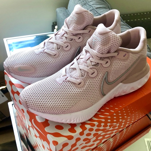 NWT Nike Renew Run sneakers - Picture 4 of 4